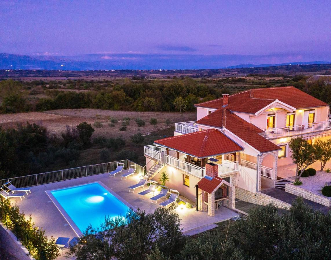 Vila Luna Apartments Zadar Bagian luar foto