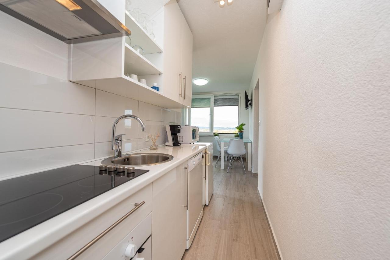 Vila Luna Apartments Zadar Bagian luar foto