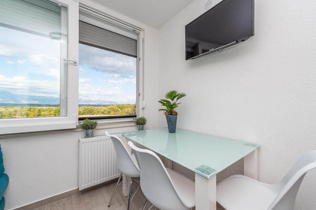 Vila Luna Apartments Zadar Bagian luar foto