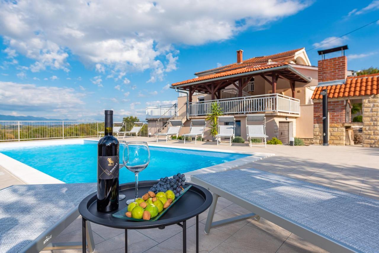 Vila Luna Apartments Zadar Bagian luar foto