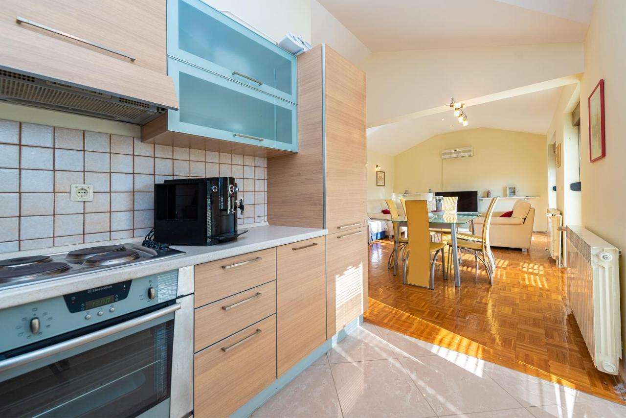 Vila Luna Apartments Zadar Bagian luar foto