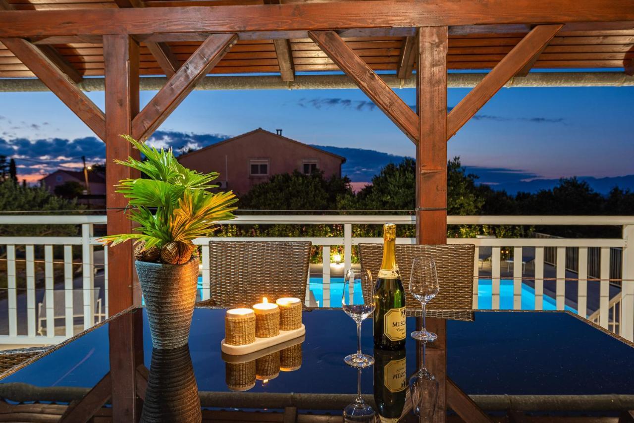 Vila Luna Apartments Zadar Bagian luar foto