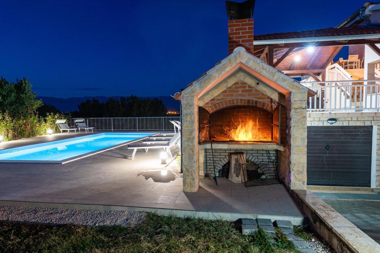 Vila Luna Apartments Zadar Bagian luar foto